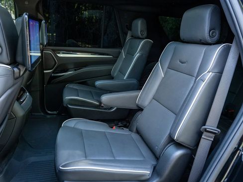 Used 2026 Cadillac Escalade Luxury w/ Touring Package AWD/4WD image 14