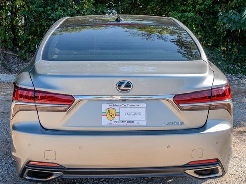 Used 2018 Lexus LS 500 w/ Luxury Package RWD image 4