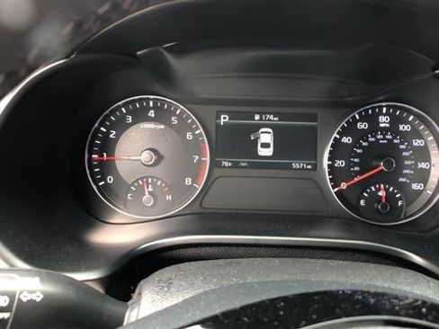 Used 2024 Kia Forte GT-Line w/ GT-Line Premium Package FWD image 13