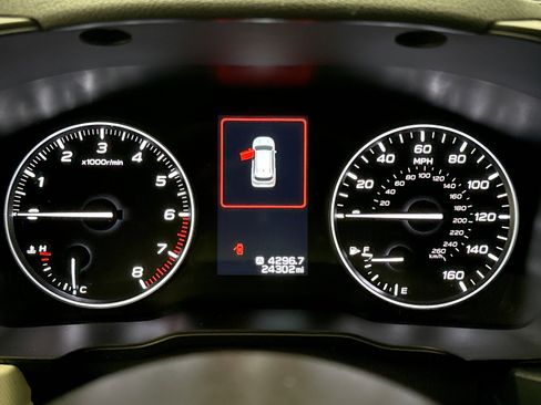 Used 2025 Subaru Forester Limited image 10