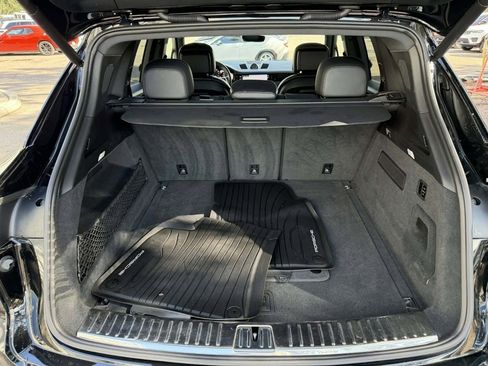 Used 2023 Porsche Cayenne S image 38