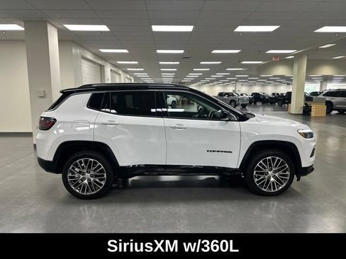 Used 2022 Jeep Compass Limited w/ Elite Group AWD/4WD image 8