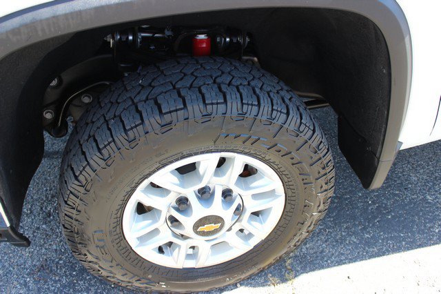 Used 2024 Chevrolet Silverado 2500 LT w/ Convenience Package AWD/4WD image 5