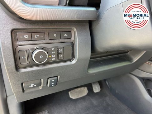 Used 2024 Ford F350 Platinum AWD/4WD image 12