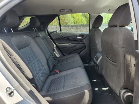 Used 2021 Chevrolet Equinox LT w/ LPO, Floor Liner Package image 18