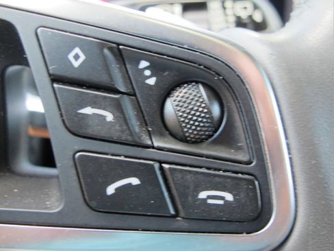 Used 2019 Porsche Cayenne AWD/4WD image 16