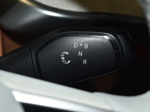 New 2025 Volkswagen ID. Buzz 1st Edition image 14