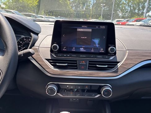 New 2026 Nissan Altima 2.5 SV FWD image 8
