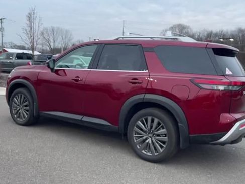 Used 2023 Nissan Pathfinder SL w/ SL Premium Package AWD/4WD image 6