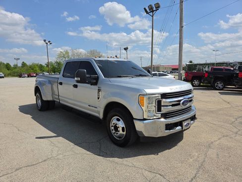 Used 2019 Ford F350 XL w/ STX Appearance Package RWD image 8