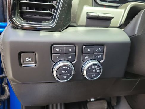 Used 2023 GMC Sierra 1500 AT4 w/ AT4 Premium Package AWD/4WD image 24