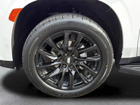 Used 2024 Cadillac Escalade Sport w/ LPO, ONYX Package image 17