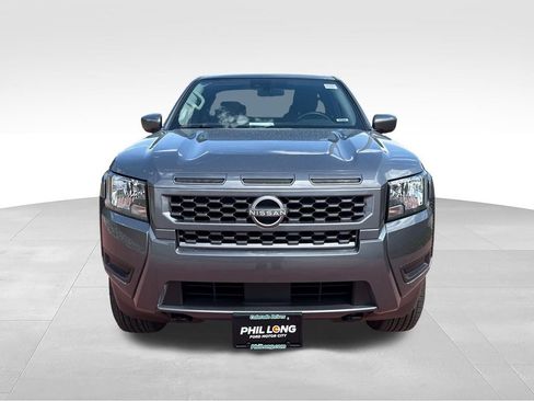 Used 2025 Nissan Frontier SV AWD/4WD image 2