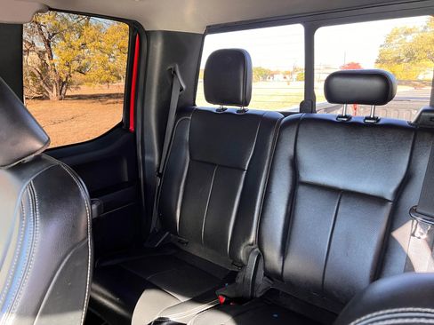 Used 2021 Ford F350 Lariat w/ Chrome Package image 32