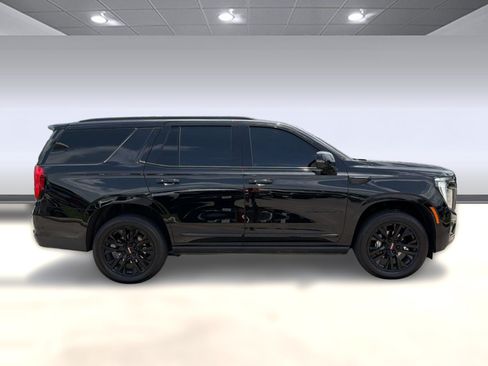 Used 2025 GMC Yukon Denali Ultimate w/ LPO, Floor Liner Package AWD/4WD image 7