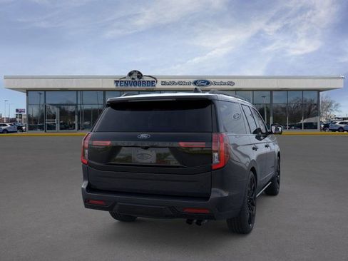 New 2026 Ford Expedition Platinum w/ Stealth Performance Package image 8