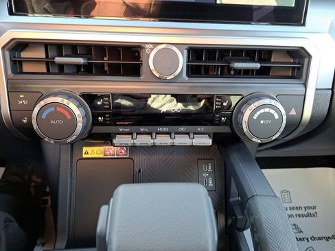 New 2025 Toyota 4Runner TRD Off-Road Premium image 40