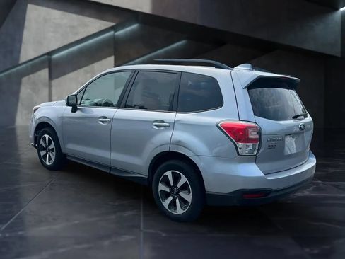 Used 2018 Subaru Forester 2.5i Premium AWD/4WD image 3
