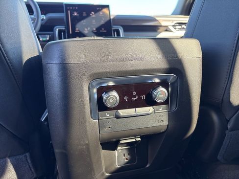 New 2026 GMC Yukon Elevation image 19