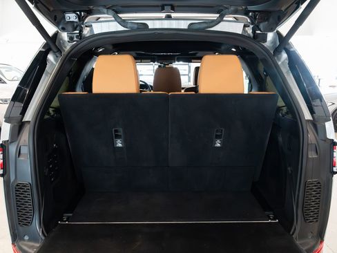 Used 2018 Land Rover Discovery HSE Luxury AWD/4WD image 7