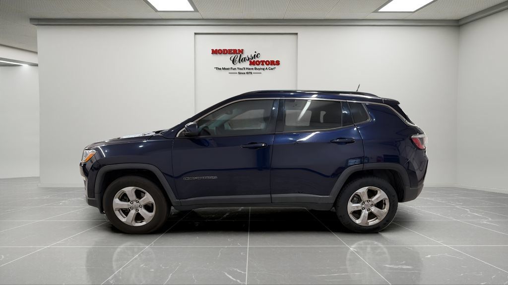 Used 2018 Jeep Compass Latitude w/ Popular Equipment Group AWD/4WD image 2