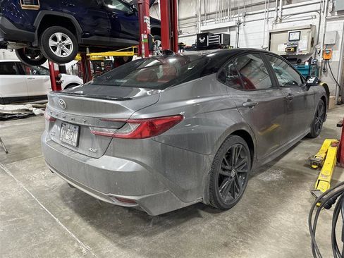 Used 2025 Toyota Camry XSE image 3