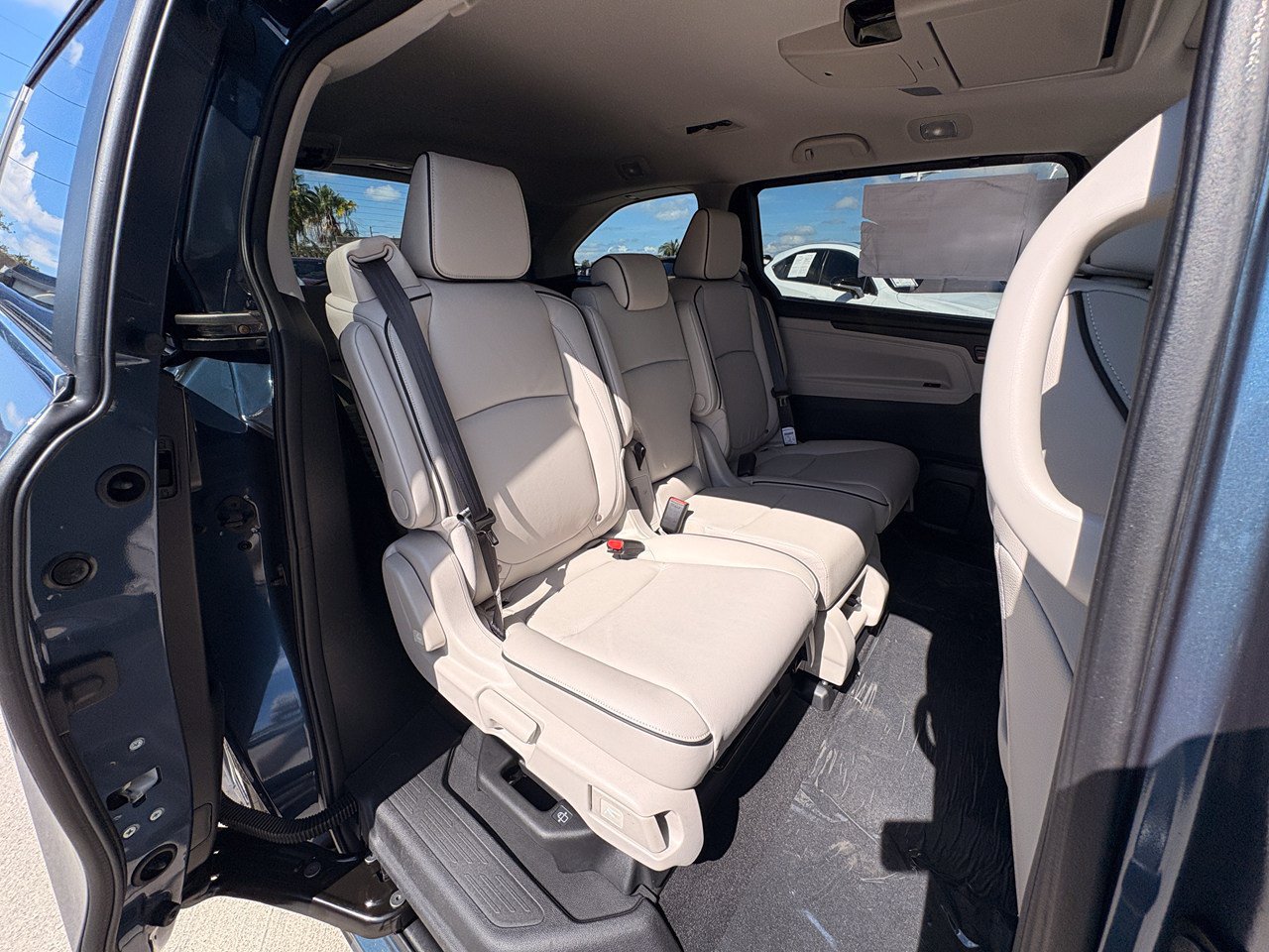 New 2027 Honda Odyssey Touring image 13