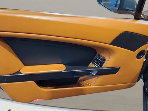 Used 2008 Aston Martin V8 Vantage Roadster image 25