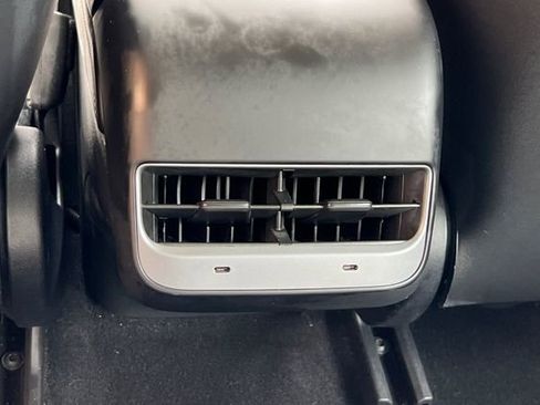 Used 2022 Tesla Model 3 Long Range AWD/4WD image 15