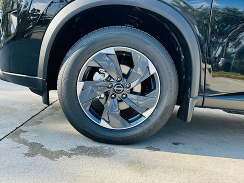 New 2026 Nissan Rogue SV FWD image 11