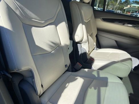 Certified 2023 Cadillac XT6 Premium Luxury image 29