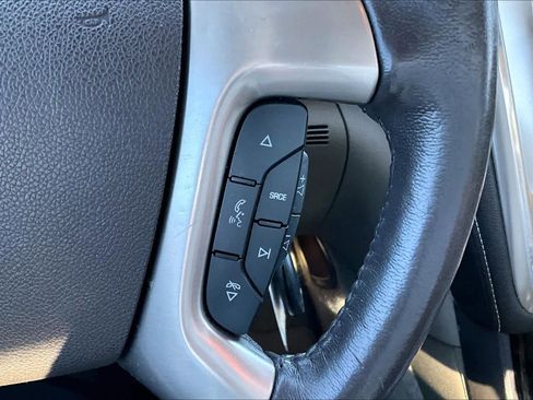 Used 2015 GMC Acadia Denali image 22