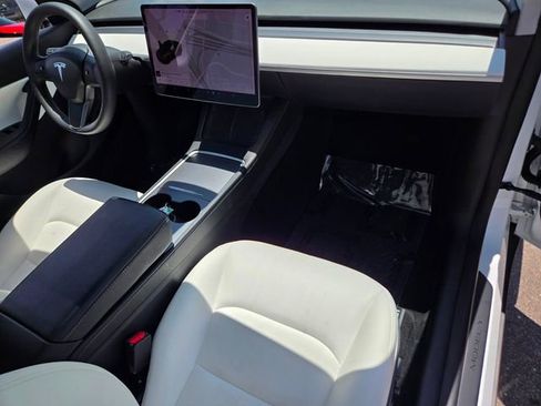Used 2021 Tesla Model Y 2WD image 21
