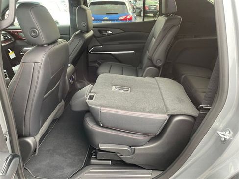 New 2026 Chevrolet Traverse Z71 w/ Driver Confidence Package image 25