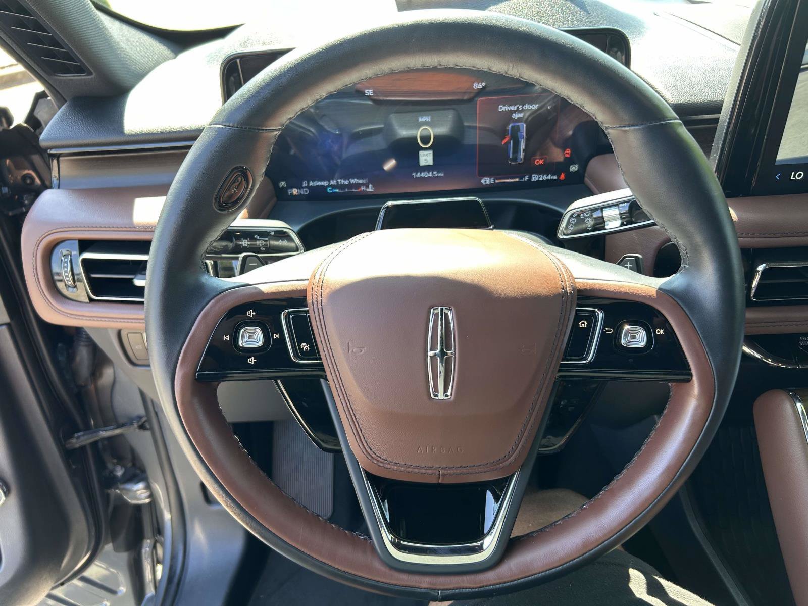 Certified 2025 Lincoln Aviator Reserve w/ Equipment Group 201A AWD/4WD image 32