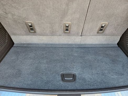 Used 2021 Chevrolet Tahoe Z71 w/ Luxury Package image 38