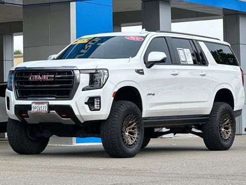 Used 2024 GMC Yukon XL AT4 w/ Technology Package AWD/4WD image 10