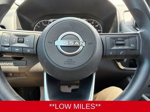 Used 2024 Nissan Rogue S AWD/4WD image 11