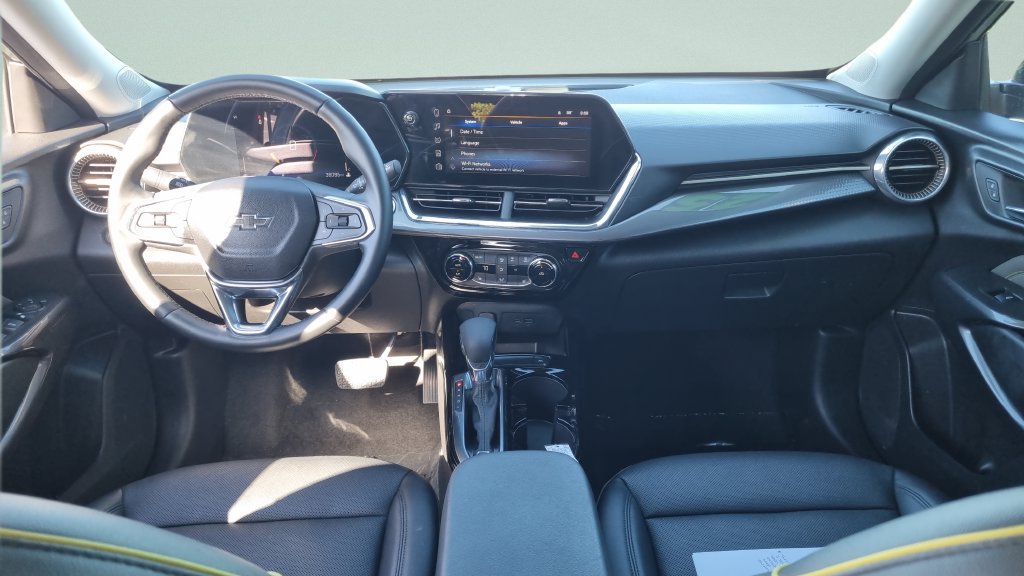 Used 2025 Chevrolet Trax ACTIV w/ Driver Confidence Package FWD image 11
