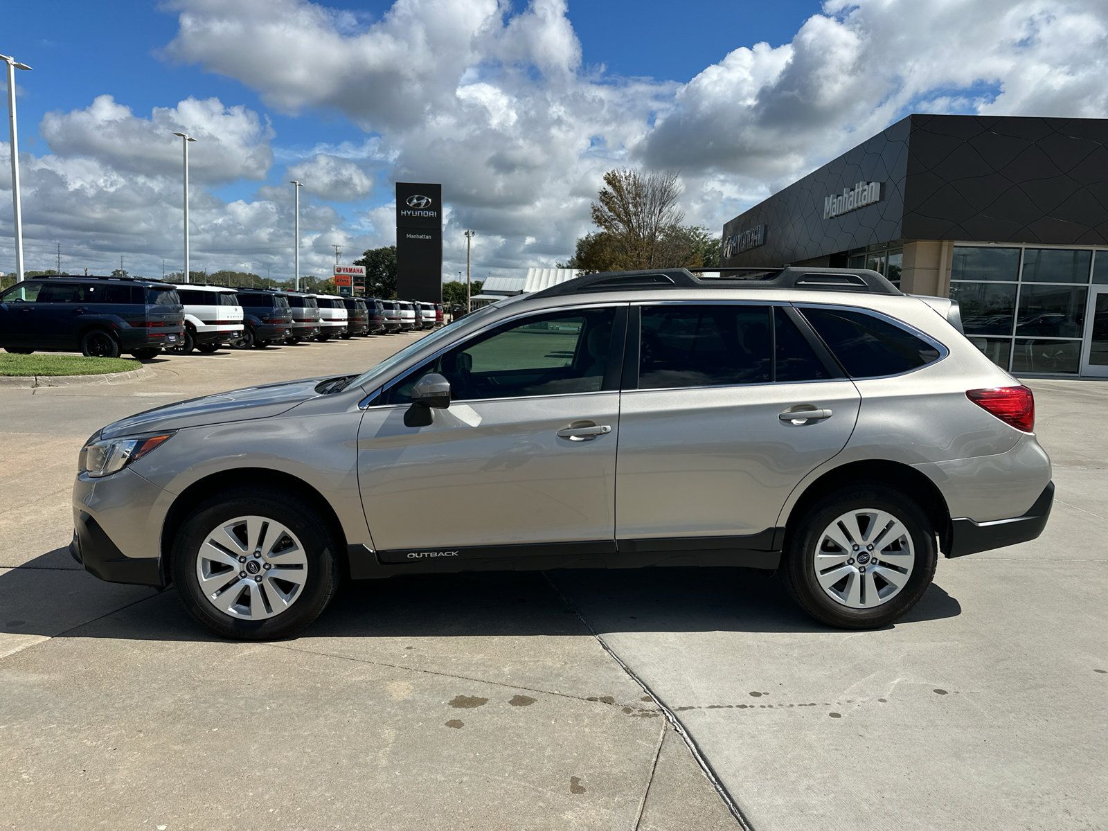 Used 2018 Subaru Outback 2.5i Premium AWD/4WD image 9