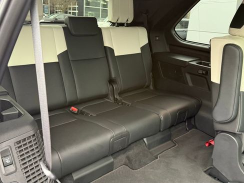 Used 2025 Toyota Sequoia Capstone image 32