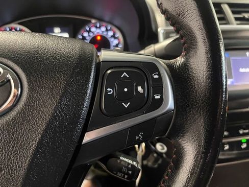 Used 2016 Toyota Camry SE image 26