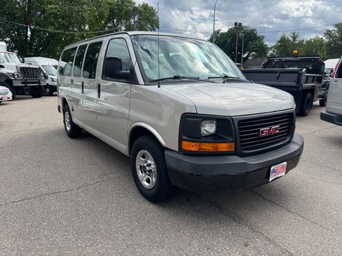 Used 2006 GMC Savana 1500 Passenger RWD image 4