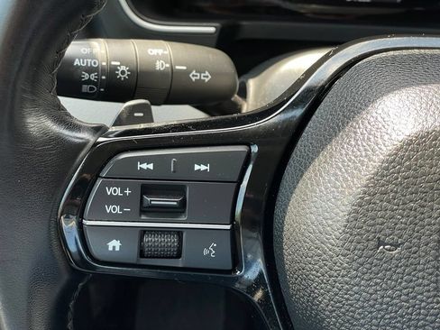 Used 2025 Honda Pilot Touring image 19