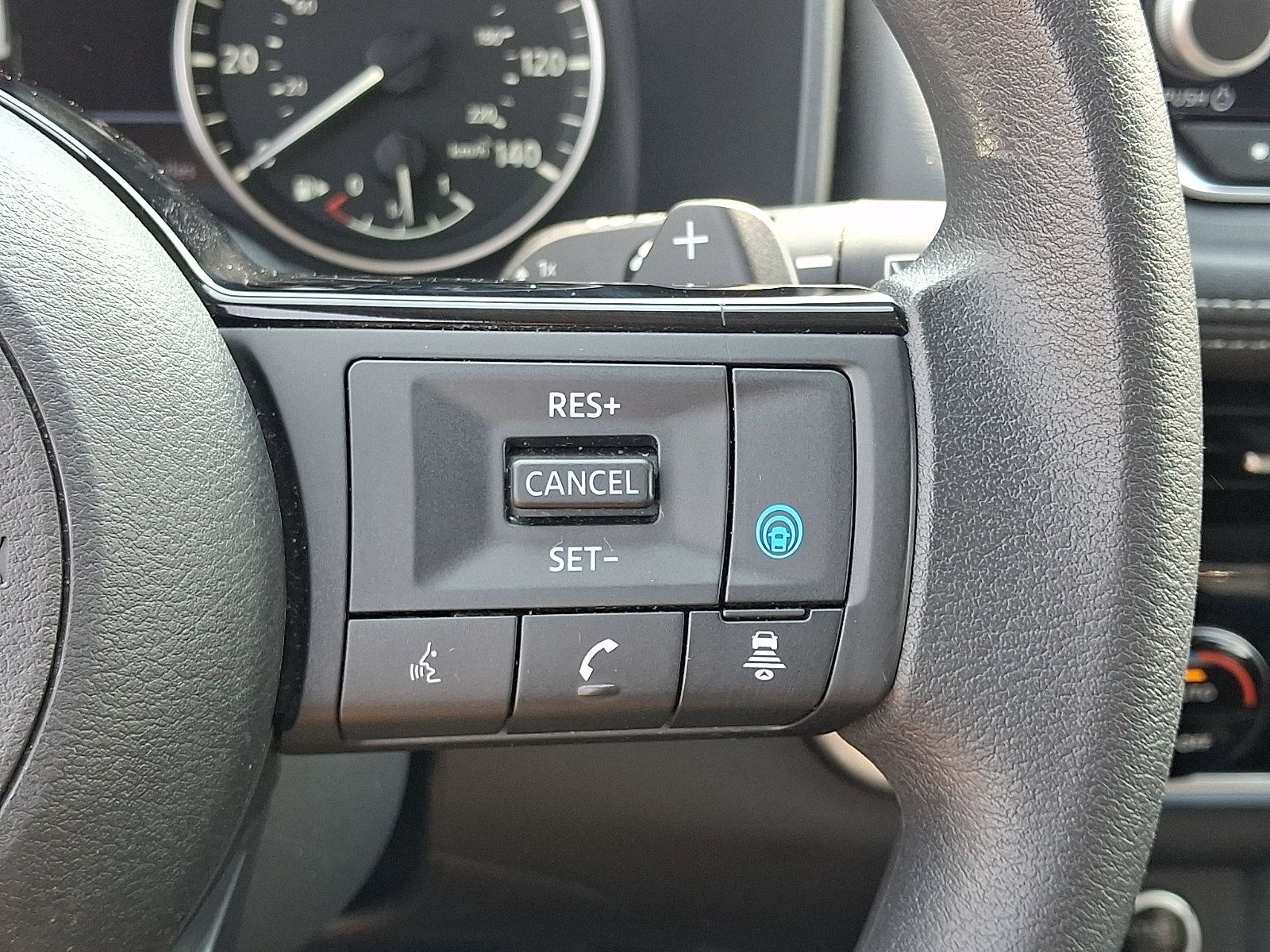 Used 2021 Nissan Rogue SV AWD/4WD image 25