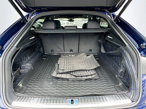 Used 2021 Audi Q8 Prestige w/ Prestige Package image 29