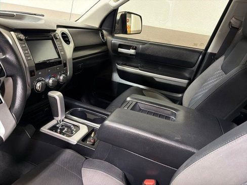 Used 2019 Toyota Tundra SR5 w/ SR5 Upgrade Package RWD image 15
