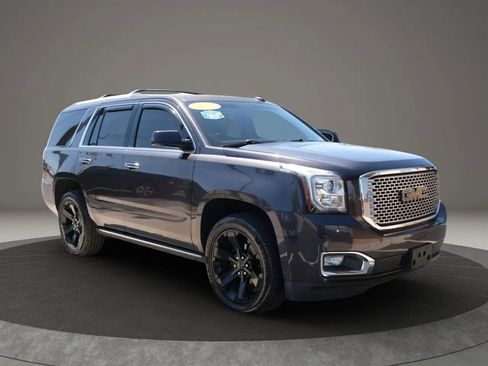 Used 2017 GMC Yukon Denali w/ Open Road Package image 7