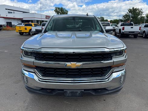 Used 2017 Chevrolet Silverado 1500 LT w/ LT Convenience Package AWD/4WD image 8