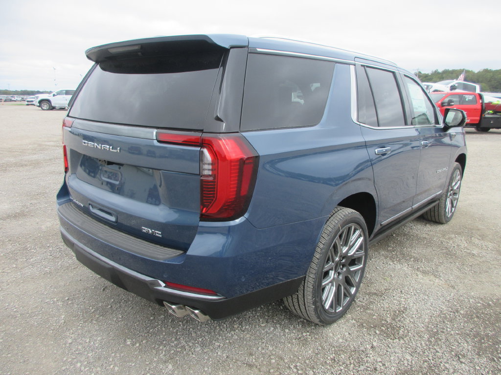 New 2026 GMC Yukon Denali Ultimate AWD/4WD image 4
